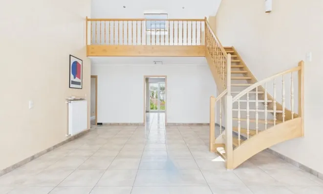 Недвижимость Apartment 4 bedrooms for sale in Sandweiler: 1