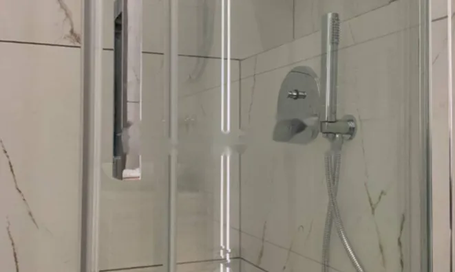 Недвижимость Трехкомнатная квартира в центре: 11