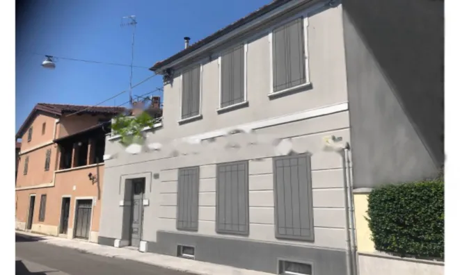 Недвижимость Трехкомнатная квартира в центре: 19