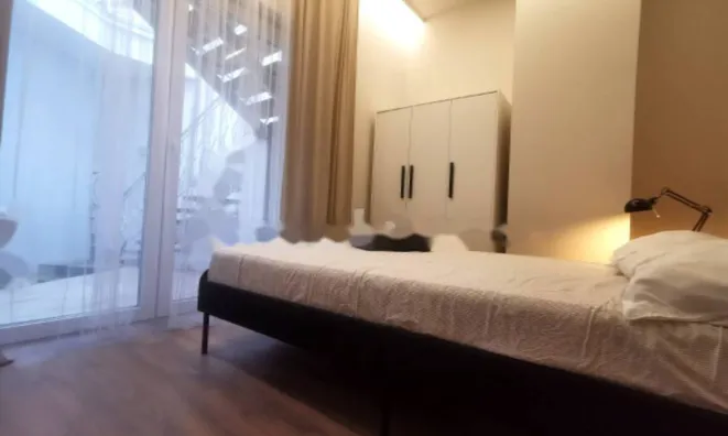 Недвижимость Трехкомнатная квартира в центре: 21