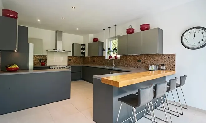Недвижимость Villa 8 bedrooms for sale in Capellen: 7
