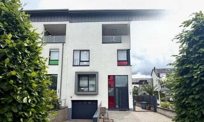 Недвижимость House 4 bedrooms for sale in Esch-sur-Alzette: 1