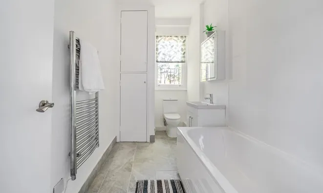 Недвижимость Cormont Road, Camberwell: 2
