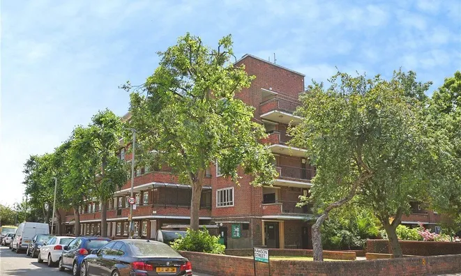 Недвижимость Rollo Court, Strasburg Road: 11