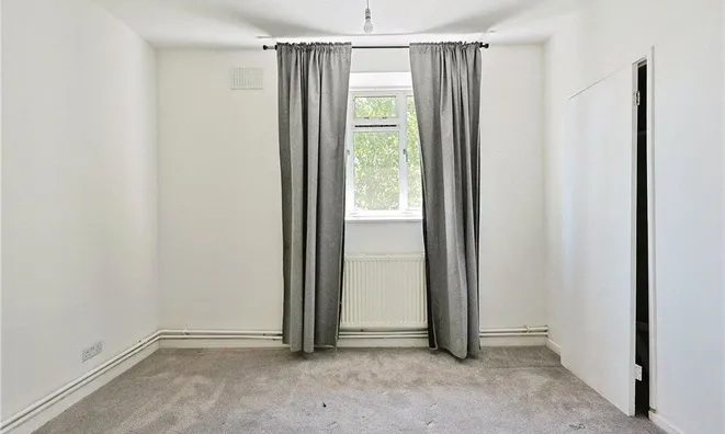 Недвижимость Rollo Court, Strasburg Road: 15