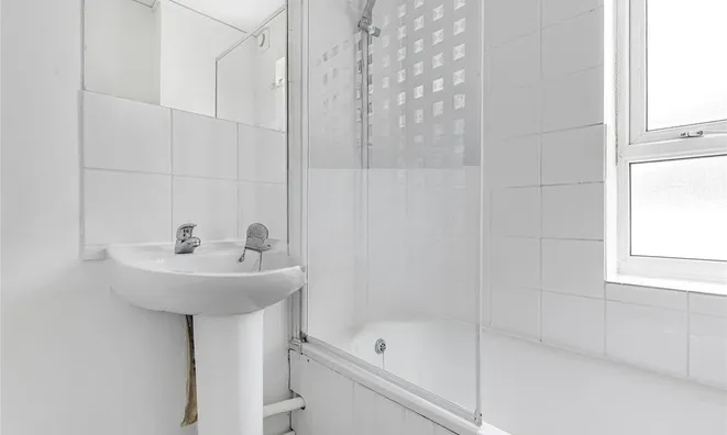 Недвижимость Fulham Palace Road, Fulham: 2
