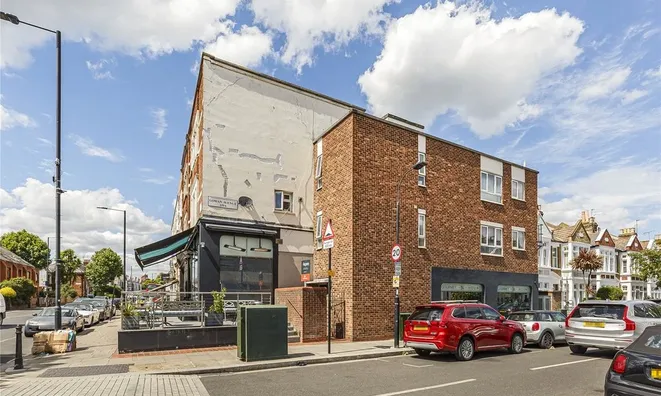 Недвижимость Fulham Palace Road, Fulham: 4