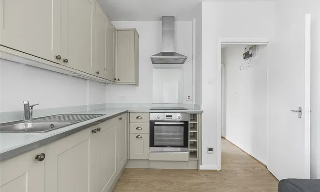 Недвижимость Fulham Palace Road, Fulham: 7