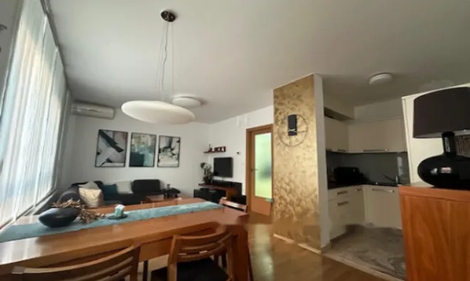 Недвижимость Квартира 3,5 комнаты Брод: 3