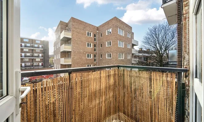 Недвижимость St. Saviours Estate, Abbey Street: 12