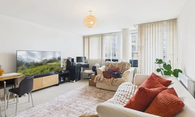 Недвижимость Phoenix Way, Battersea: 6
