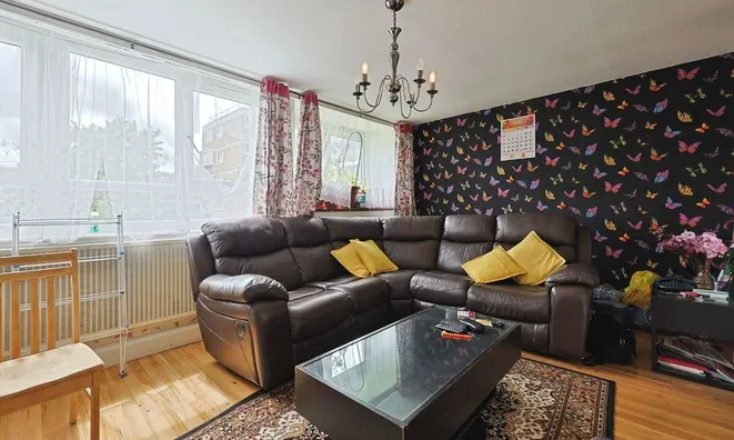 Недвижимость Yelverton Road: 15
