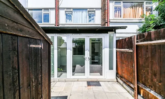 Недвижимость Lilburne Walk, Wembley: 1