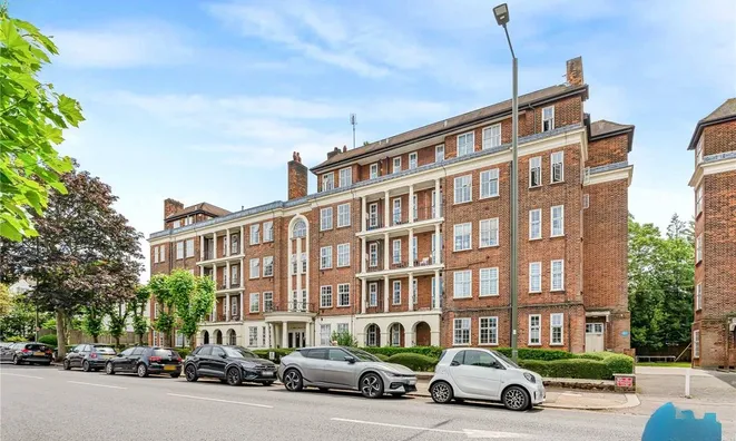 Недвижимость 19 West Heath Court, North End Road: 4