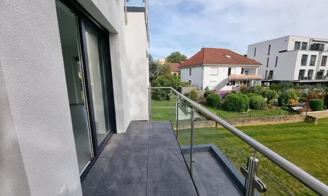 Недвижимость Apartment 1 bedroom for sale in Hautcharage: 1