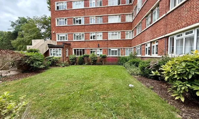 Недвижимость Flat, Harwood Court, Upper Richmond Road: 3