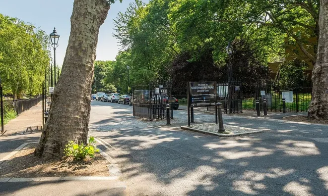 Недвижимость Layard Square: 5