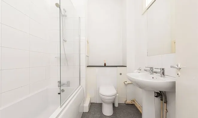 Недвижимость Woodstock Road, Stroud Green: 4