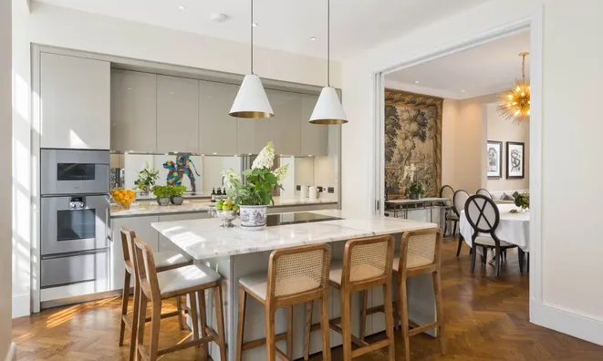 Недвижимость Gertrude Street: 11