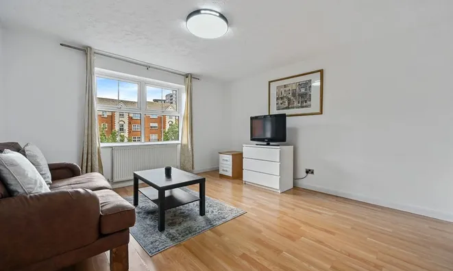 Недвижимость Shaftesbury Gardens, London, 6: 8