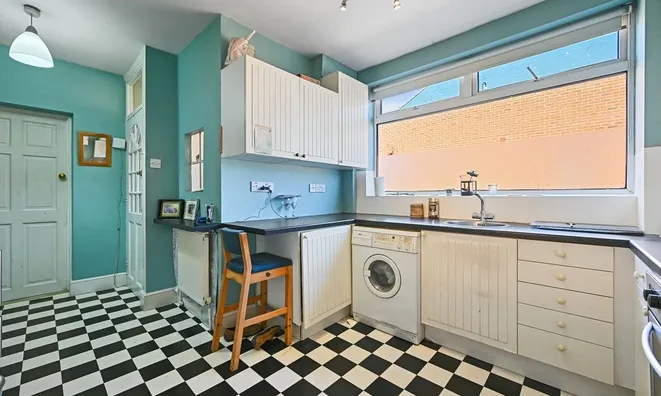 Недвижимость Nicoll Road, London, 9: 5