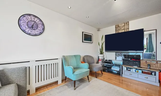 Недвижимость St. Albans Road, London, 8: 7