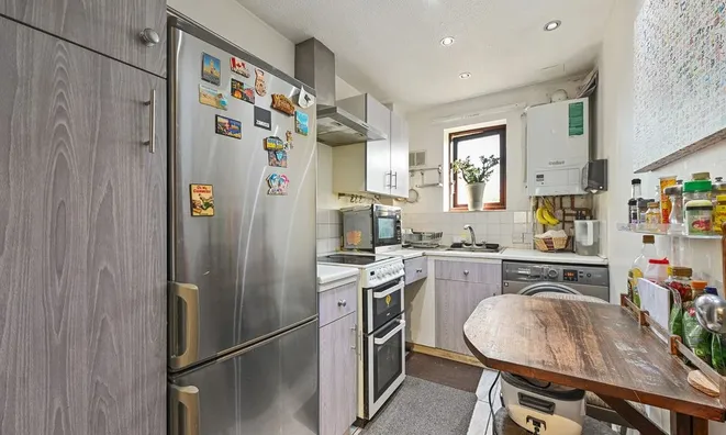Недвижимость St. Albans Road, London, 8: 8