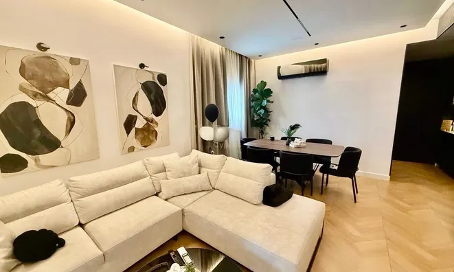 Недвижимость 3 Bedroom Luxury Apartment For Sale in Agios Athanasios, Limassol: 2