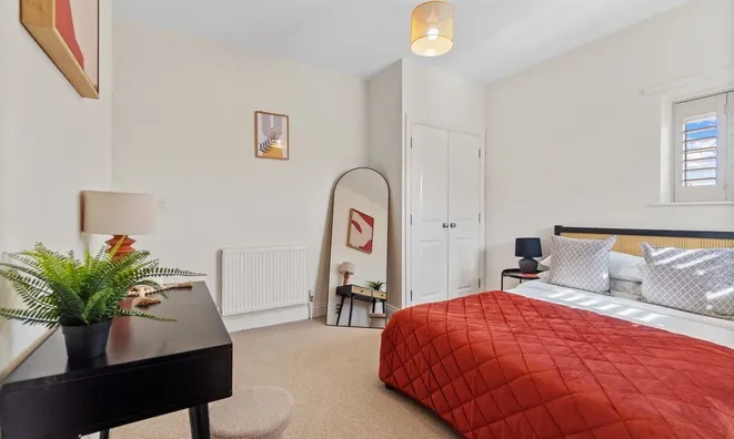 Недвижимость Shortcroft Mead Court, Cooper Road, London.: 6