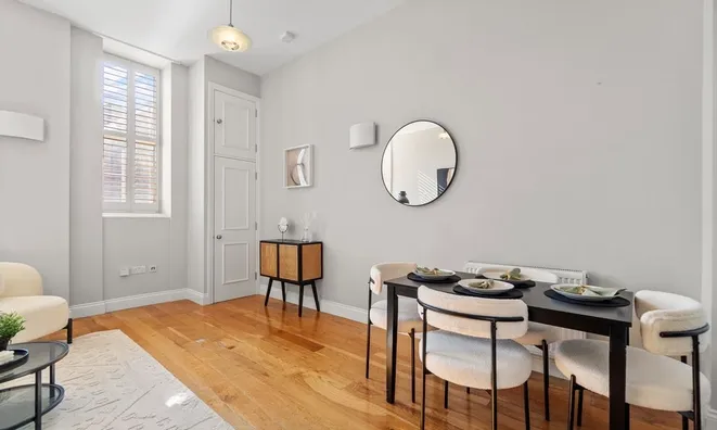 Недвижимость Shortcroft Mead Court, Cooper Road, London.: 13