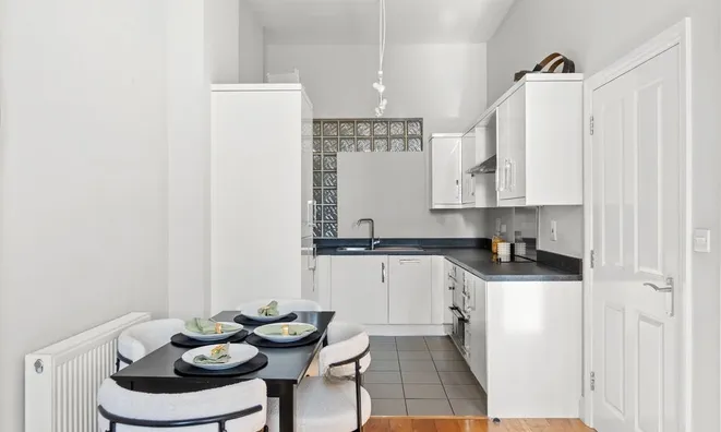 Недвижимость Shortcroft Mead Court, Cooper Road, London.: 14