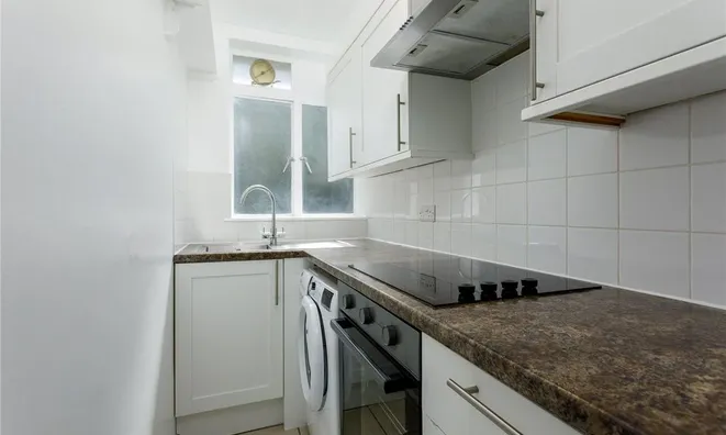 Недвижимость Upper Richmond Road: 8