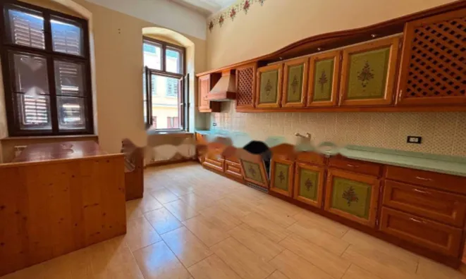 Недвижимость Квартира на ул. Карло Фаветти: 16