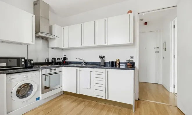 Недвижимость Gallery Apartments, 331 Commercial Road: 11