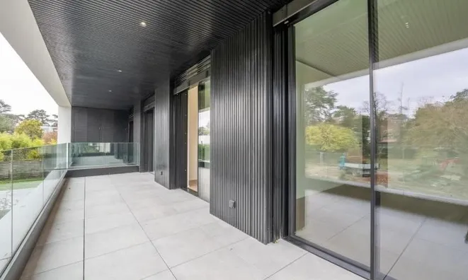 Недвижимость Single house 6 rooms: 1