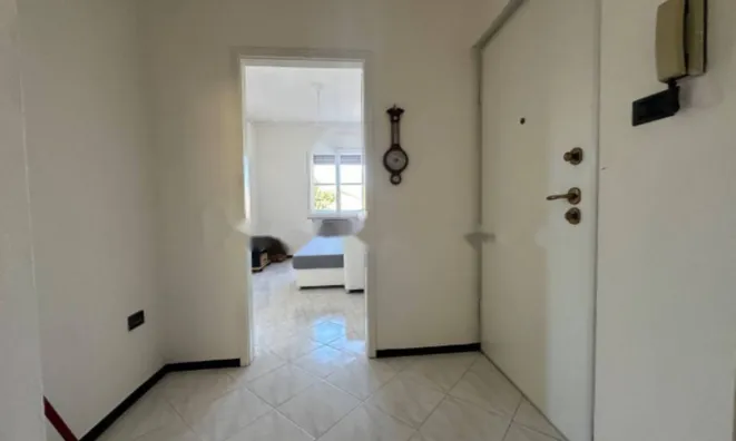 Недвижимость Четырехкомнатная в центре Горице: 1