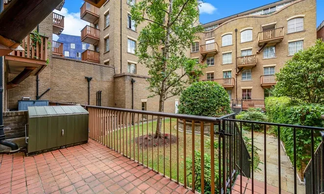 Недвижимость The Circle, Queen Elizabeth Street: 13