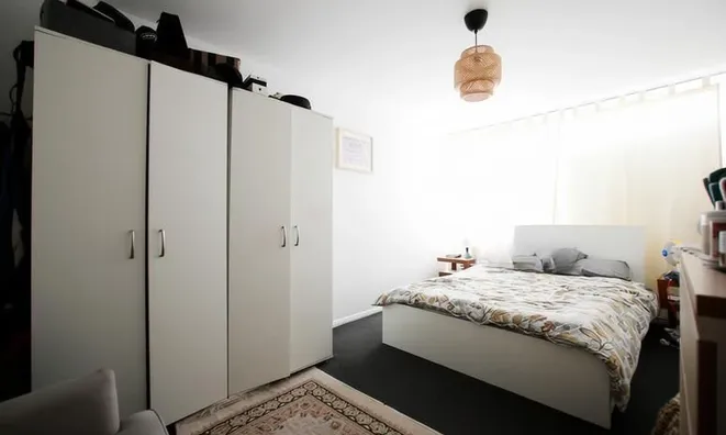 Недвижимость Ainsworth Close: 5