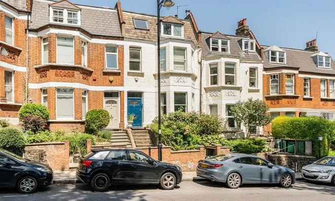 Недвижимость Highgate Hill: 5