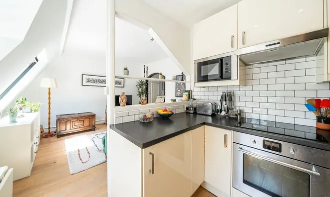 Недвижимость Highgate Hill: 9
