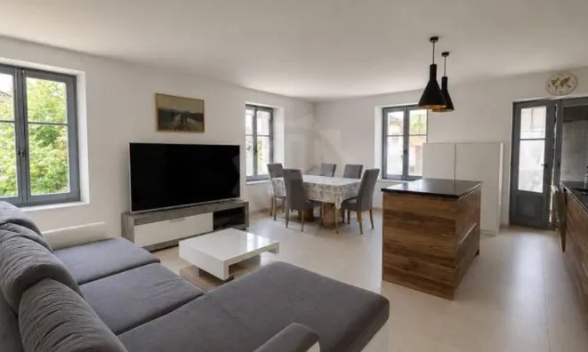 Недвижимость Apartment 5 rooms: 1