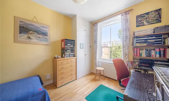 Недвижимость Cathcart Road: 4