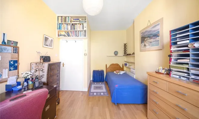 Недвижимость Cathcart Road: 9
