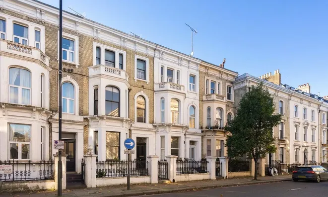 Недвижимость Finborough Road: 4