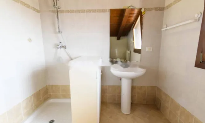 Недвижимость Четырехкомнатная Центр Гориция: 10