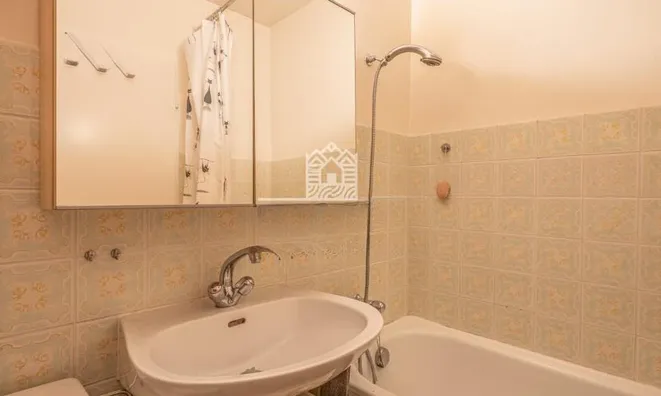 Недвижимость Apartment 3.5 rooms: 8