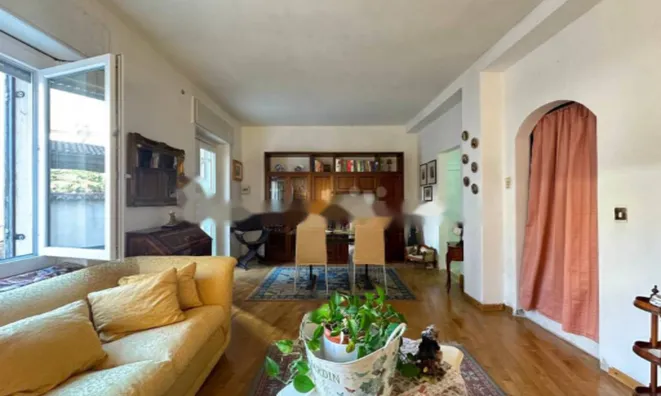 Недвижимость Трехкомнатная квартира в центре города Гориция: 9