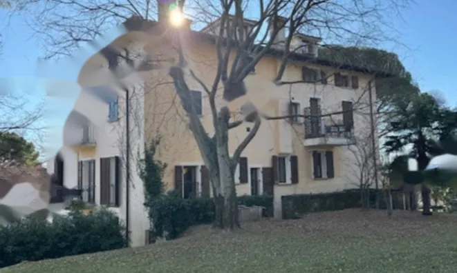 Недвижимость Трехкомнатная у Замка 3: 2