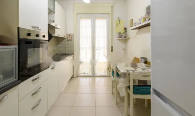 Недвижимость Квартира на улице Генерала Папы: 4