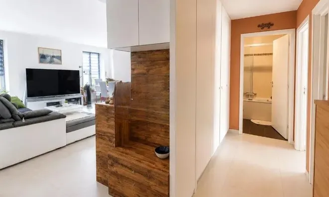 Недвижимость Apartment 5 rooms: 2